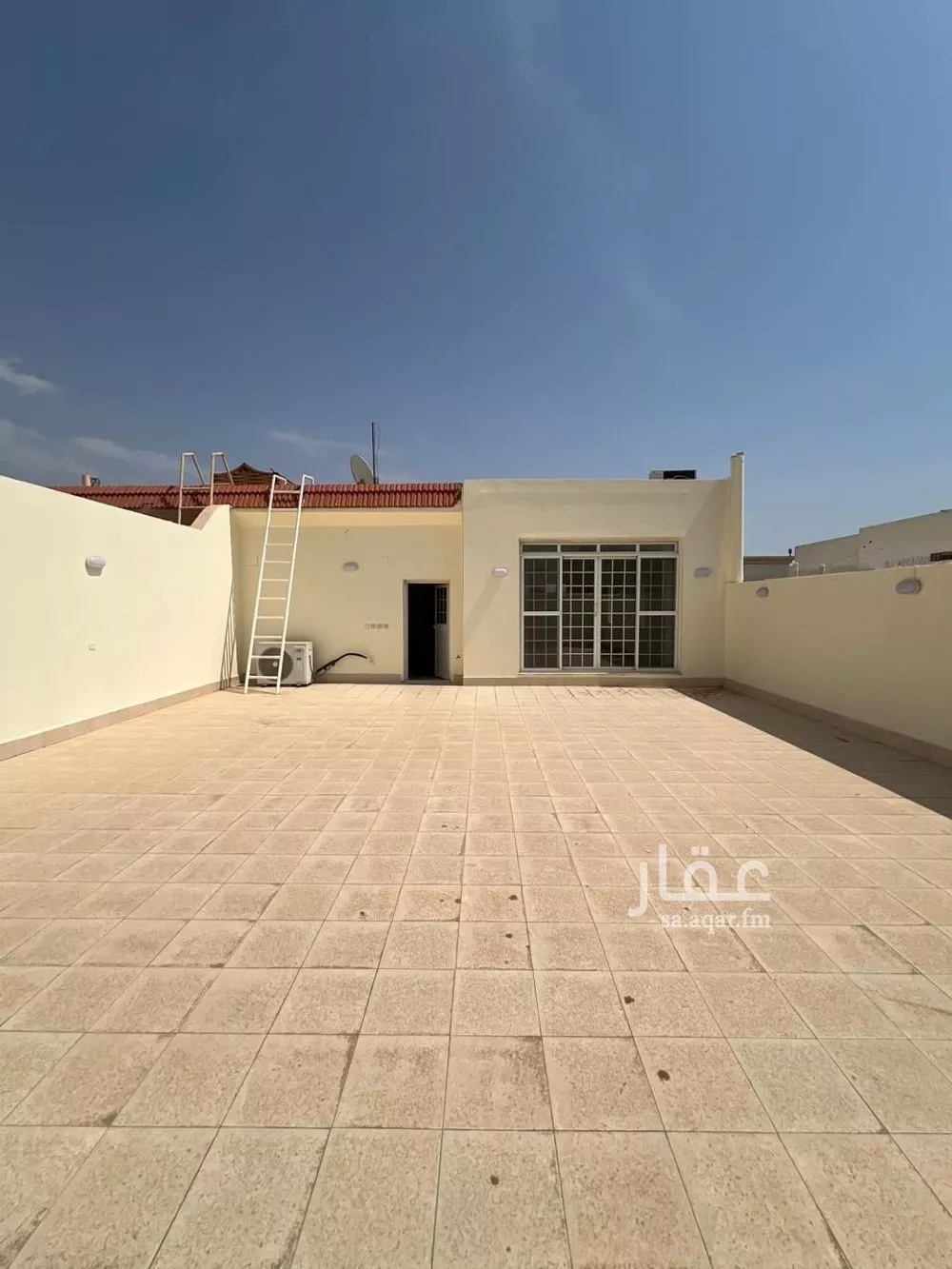 7 bedroom villa in Al Basateen 6
