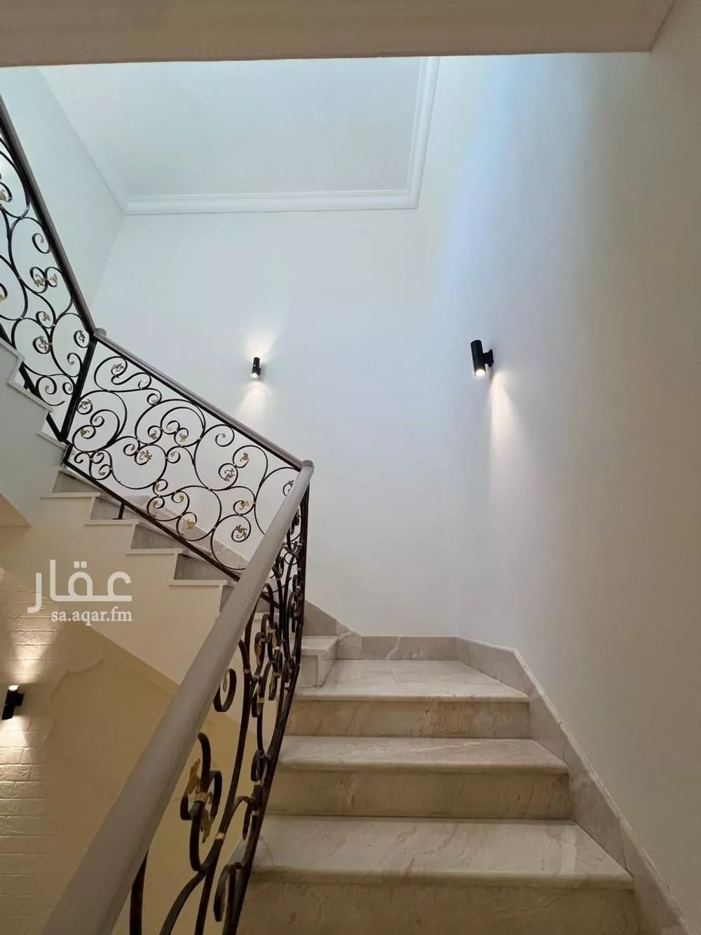7 bedroom villa in Al Basateen 7