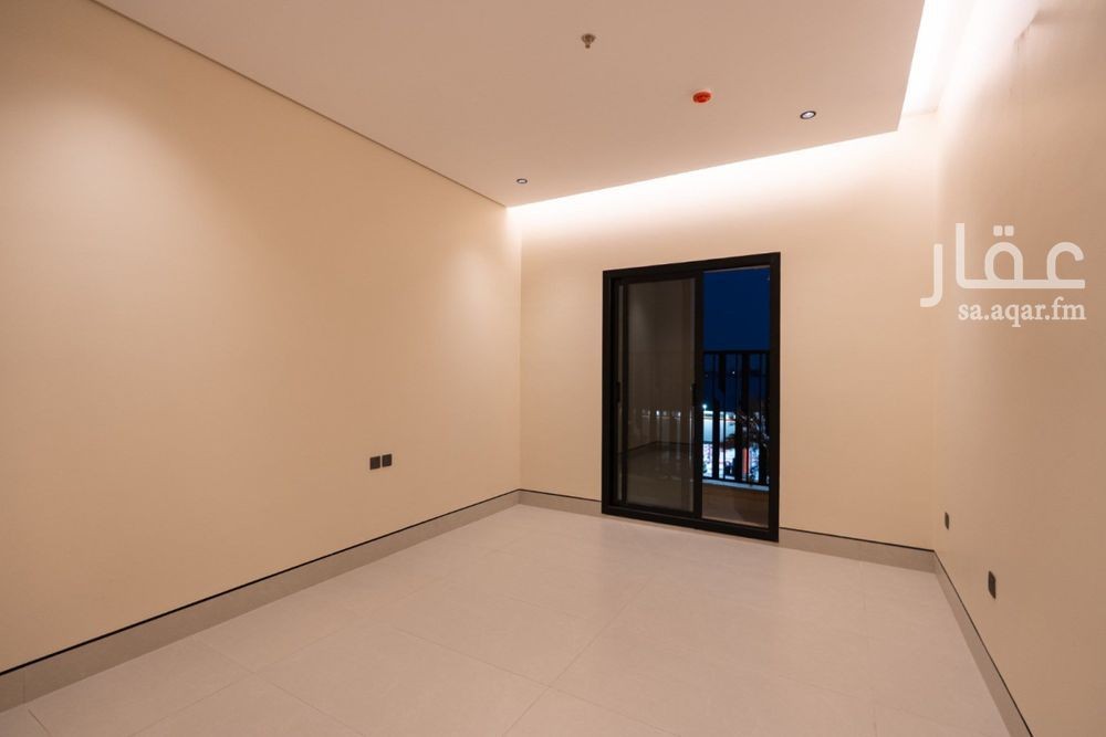 3 bedroom apartment in King Fahd, Riyadh 5