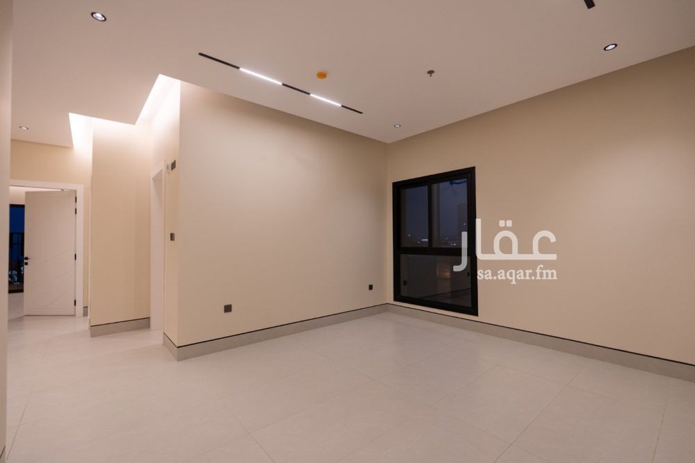 3 bedroom apartment in King Fahd, Riyadh 8