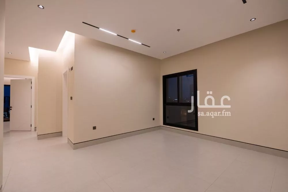 3 bedroom apartment in King Fahd 8