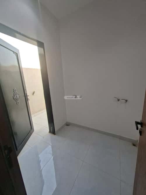 7 bedroom villa in Al Janadriyah 5