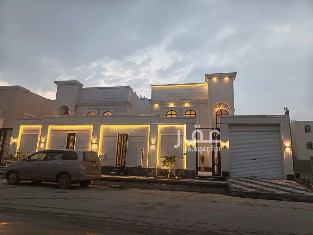 9 bedroom villa in Al Lulu 5