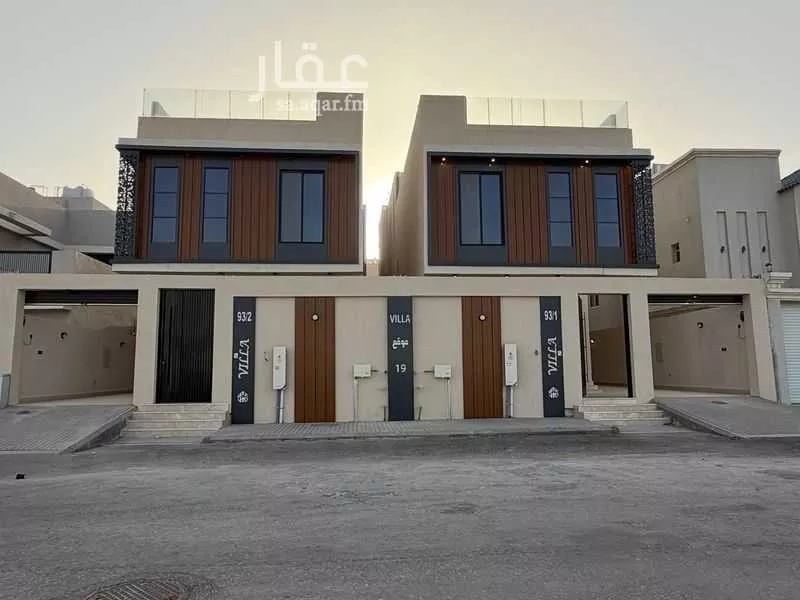 9 bedroom villa in Al Amwaj 2