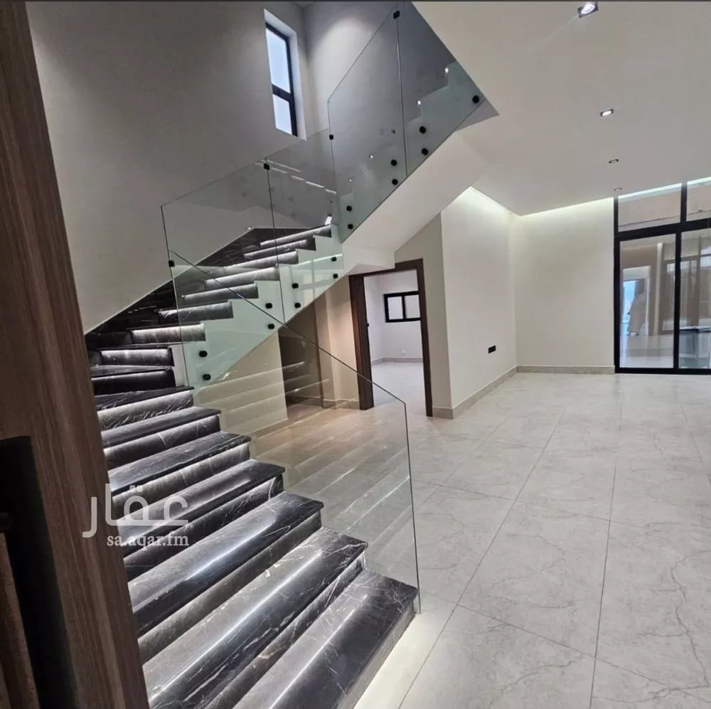 9 bedroom villa in At Tahliyah, Eastern Province 6