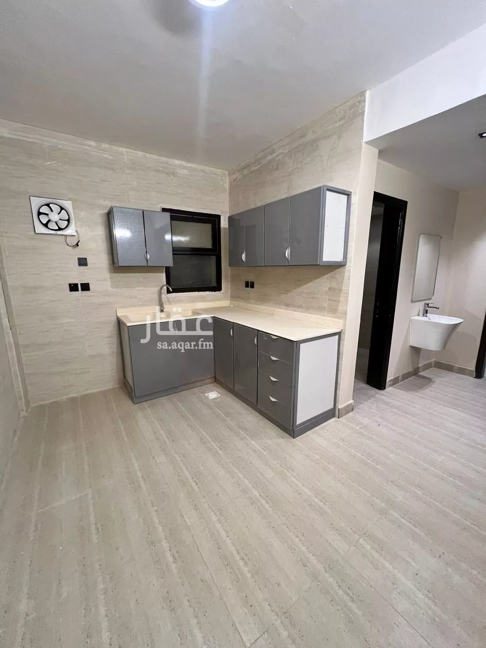 2 bedroom apartment in Al Malaz 4