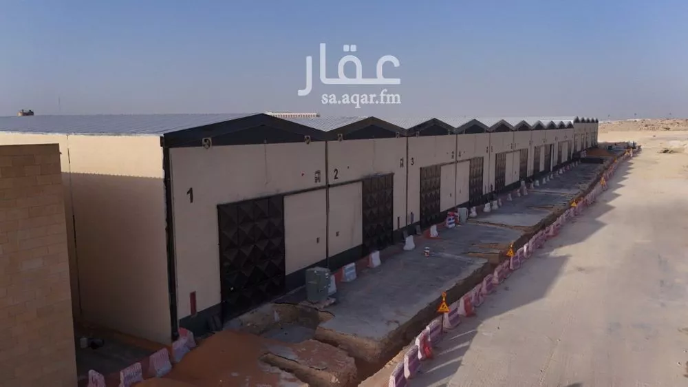 مستودع 40000 م² في المناخ 4