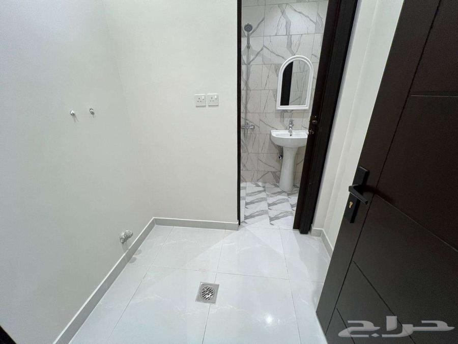 4 bedroom apartment in Wali Al Ahd 12