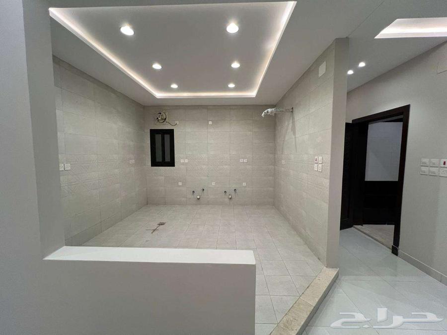 4 bedroom apartment in Wali Al Ahd 9