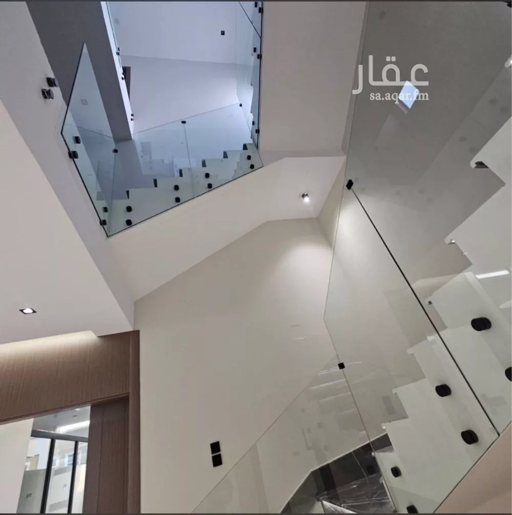 5 bedroom villa in At Tahliyah, Eastern Province 10
