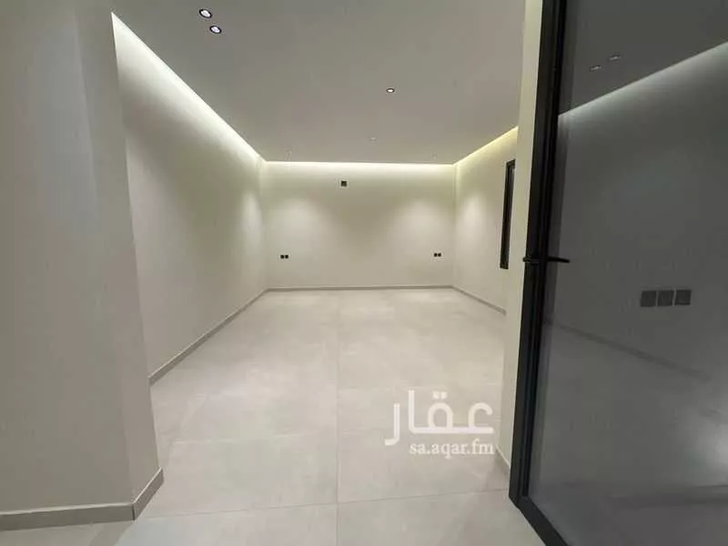 4 bedroom villa in Al Mahdiyyah 3