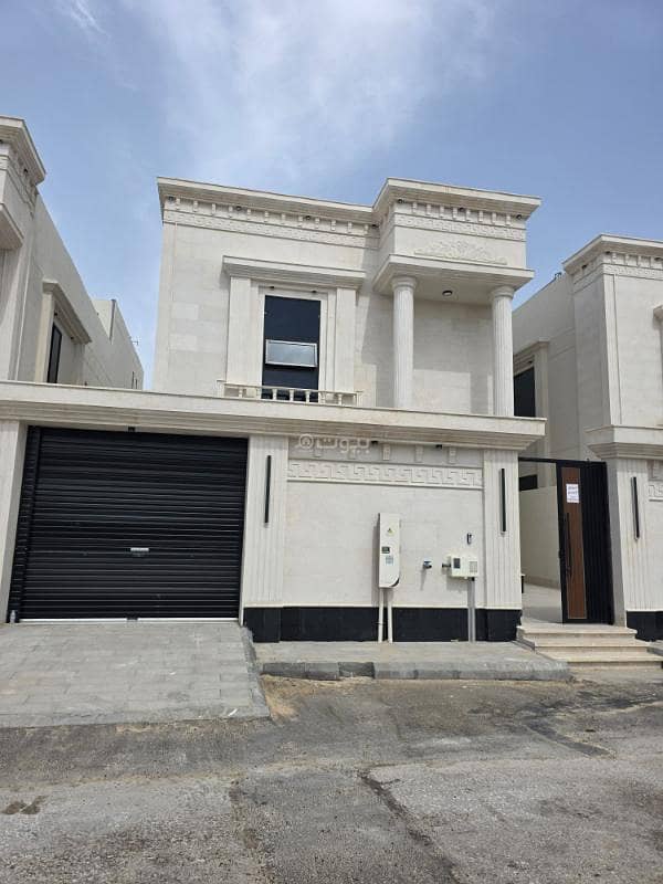 6 bedroom villa in Al Amwaj, Eastern Province 2