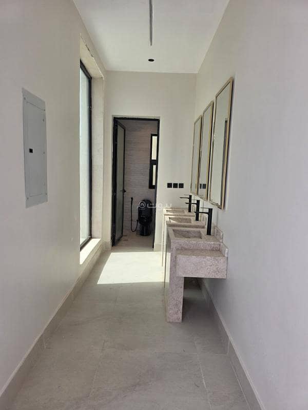 6 bedroom villa in Al Amwaj, Eastern Province 5
