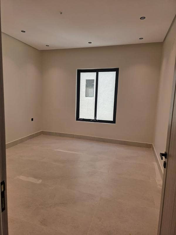 6 bedroom villa in Al Amwaj, Eastern Province 18