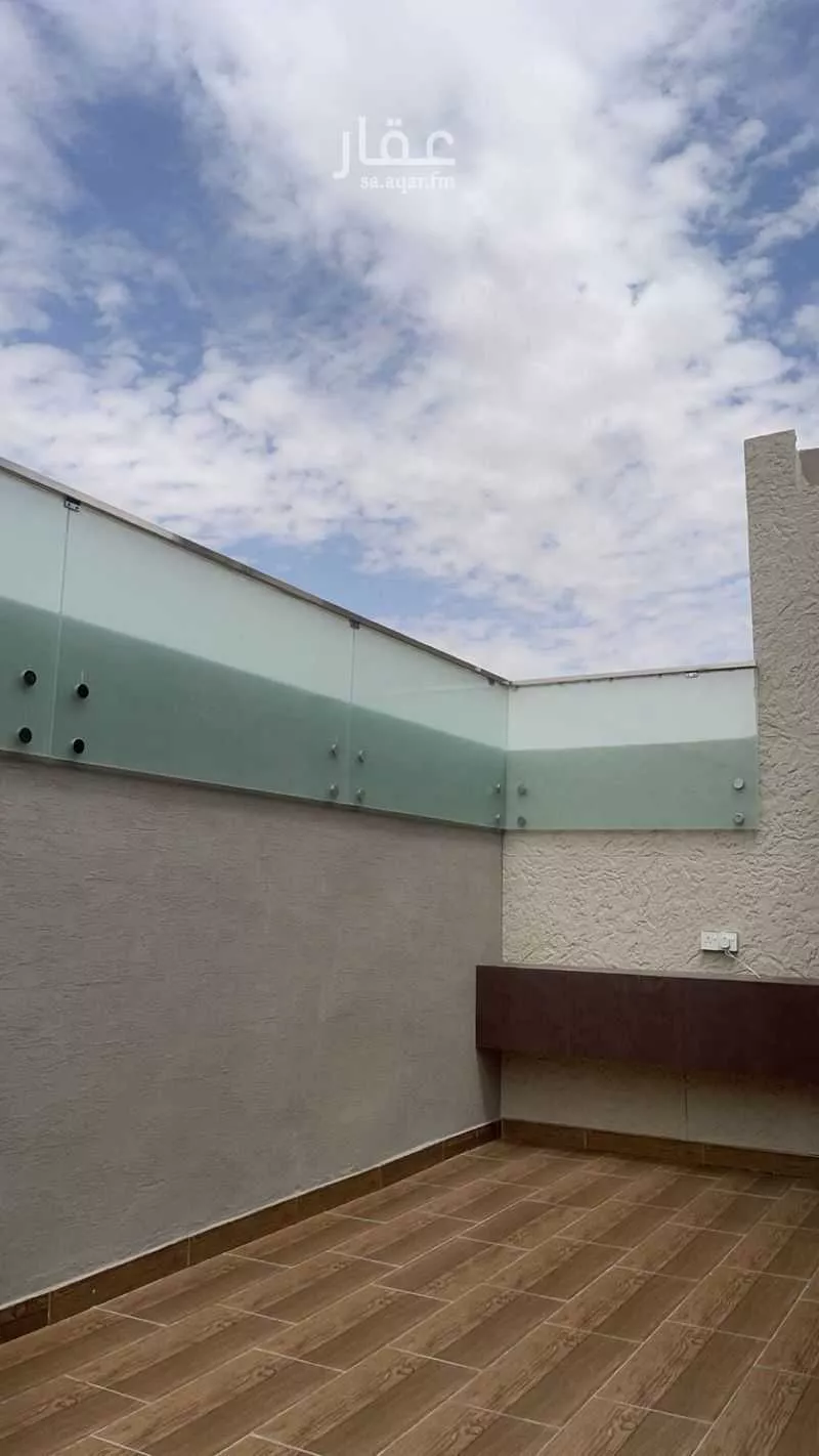 8 bedroom villa in Al Qairawan 5