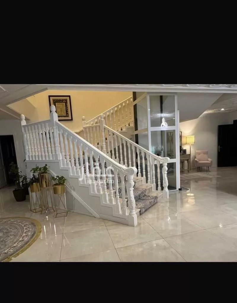 6 bedroom villa in Al Bandariyah 5