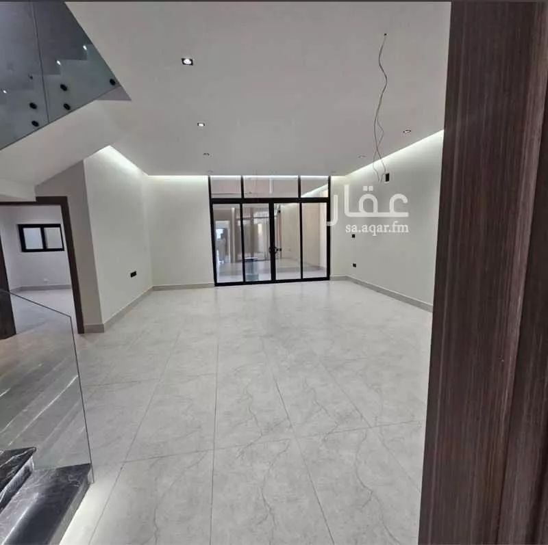 8 bedroom villa in At Tahliyah 3
