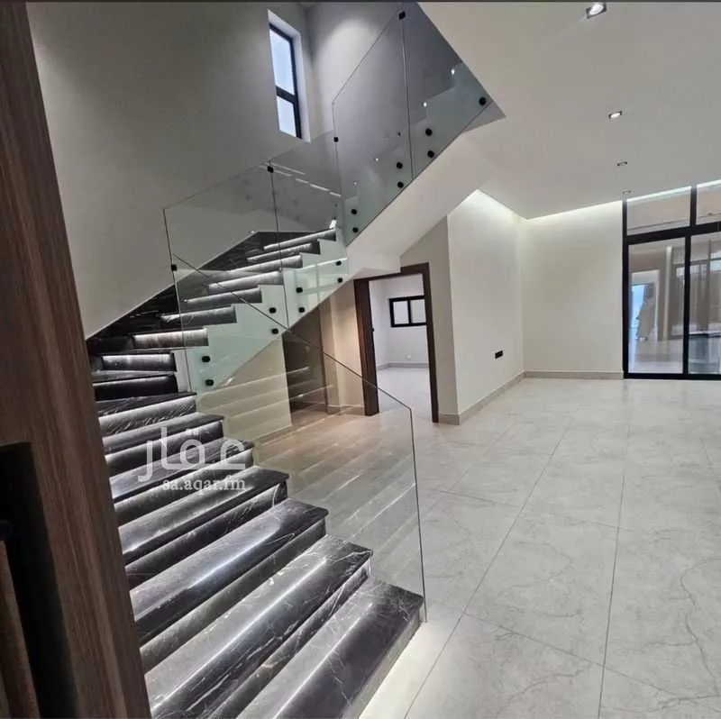 8 bedroom villa in At Tahliyah 5