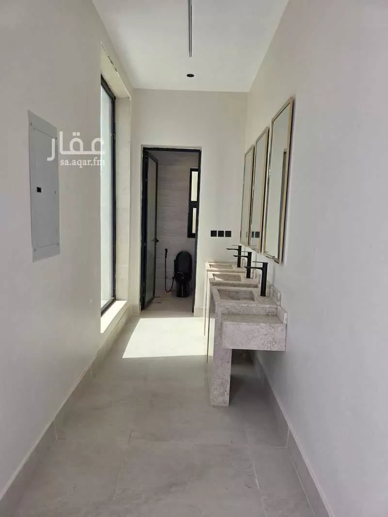 7 bedroom villa in Al Sufun 4