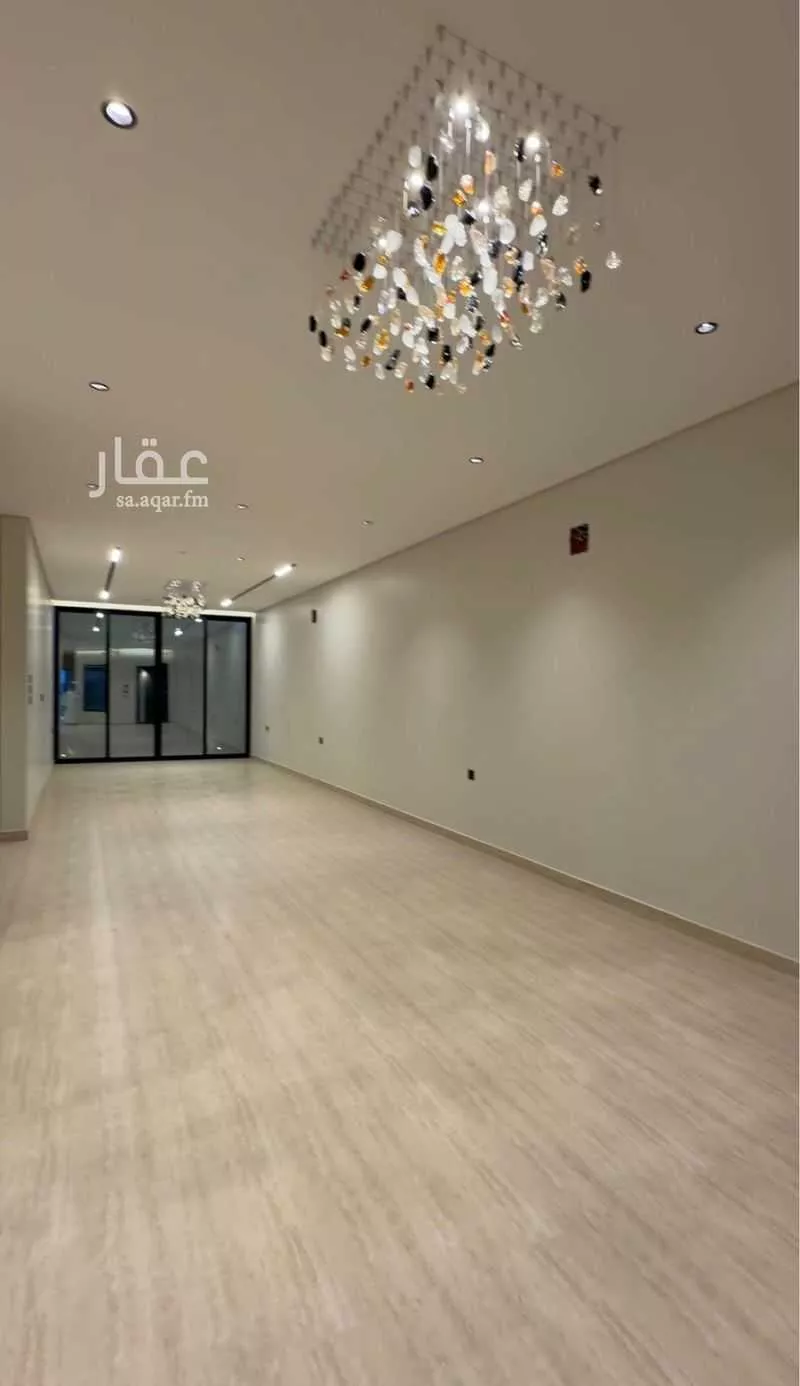 فيلا 6 غرف في الشراع 3