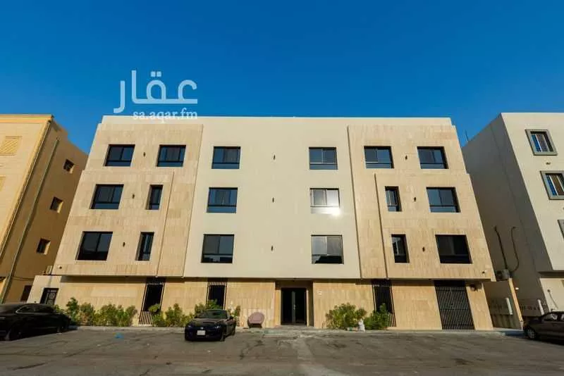 شقة 1 غرف في الملقا 4
