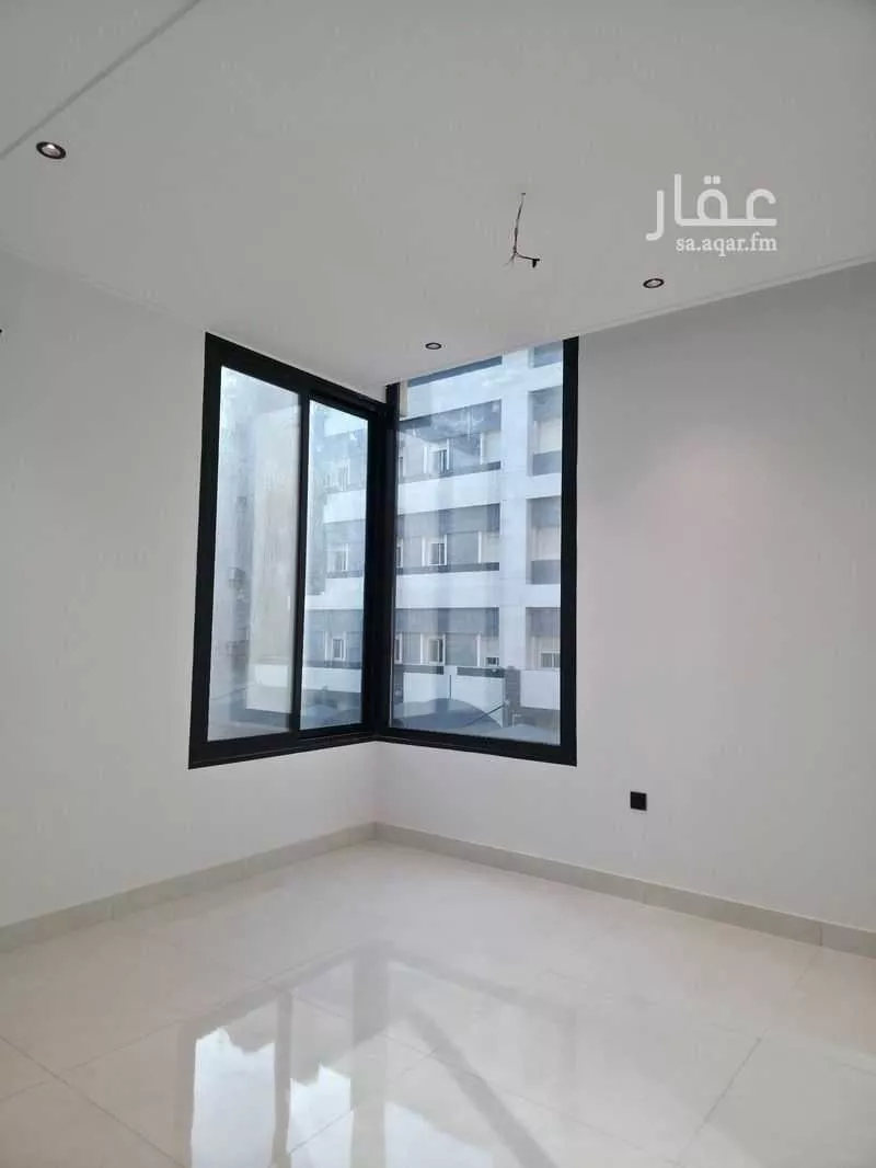 4 bedroom apartment in Al Salamah 6