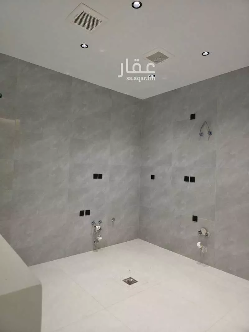 4 bedroom apartment in Al Salamah 7