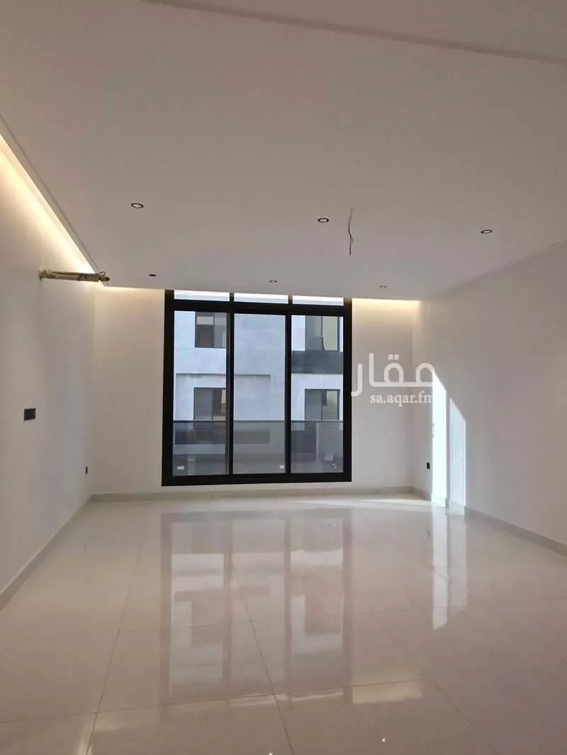 4 bedroom apartment in Al Salamah 8