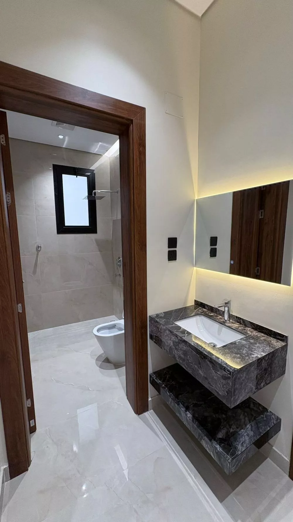 4 bedroom floor in Al Shafiyah 5
