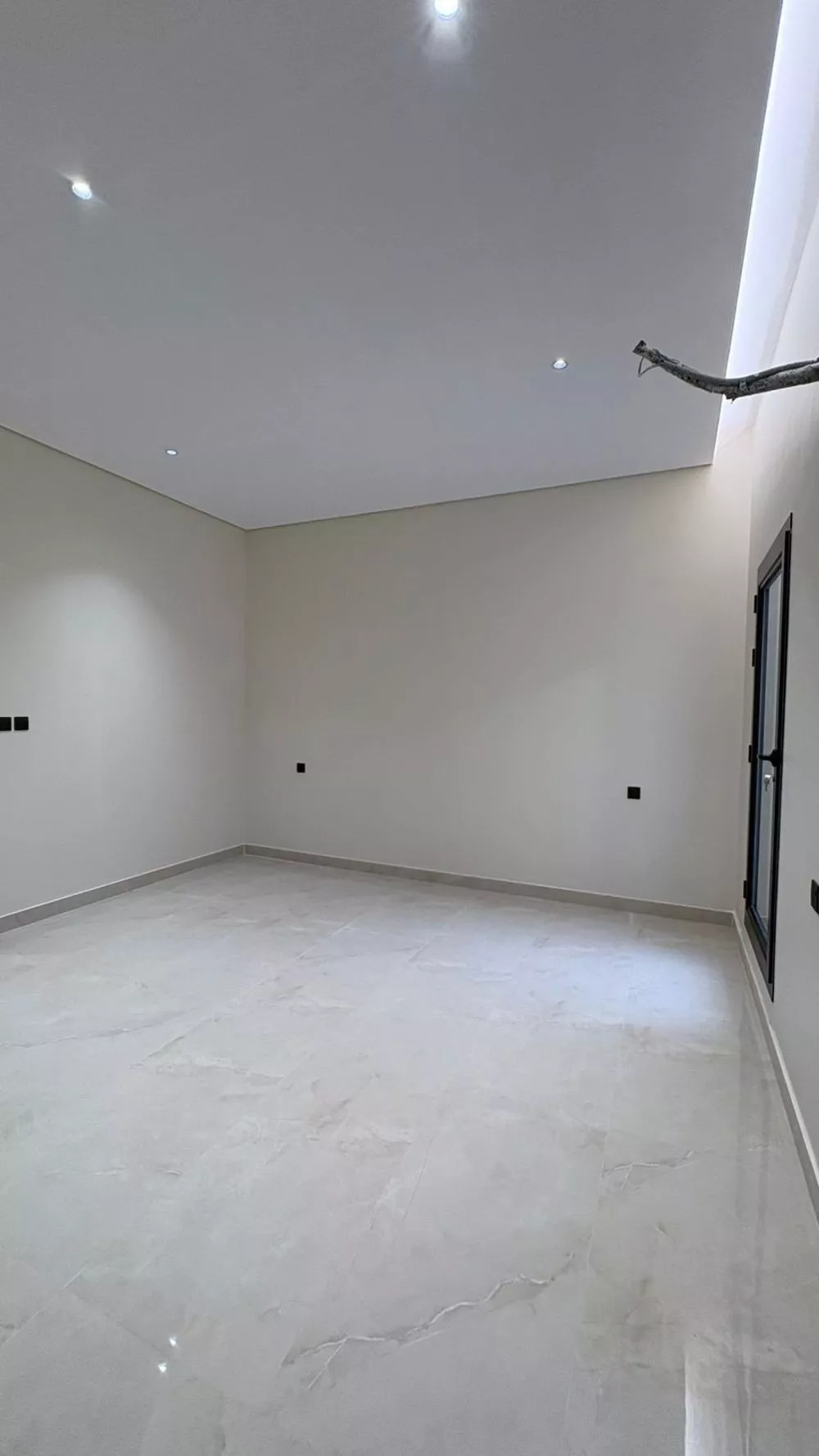 4 bedroom floor in Al Shafiyah 10
