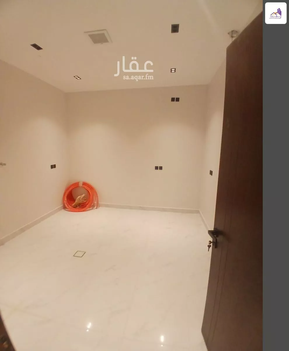 5 bedroom floor in Al Janadriyah 7