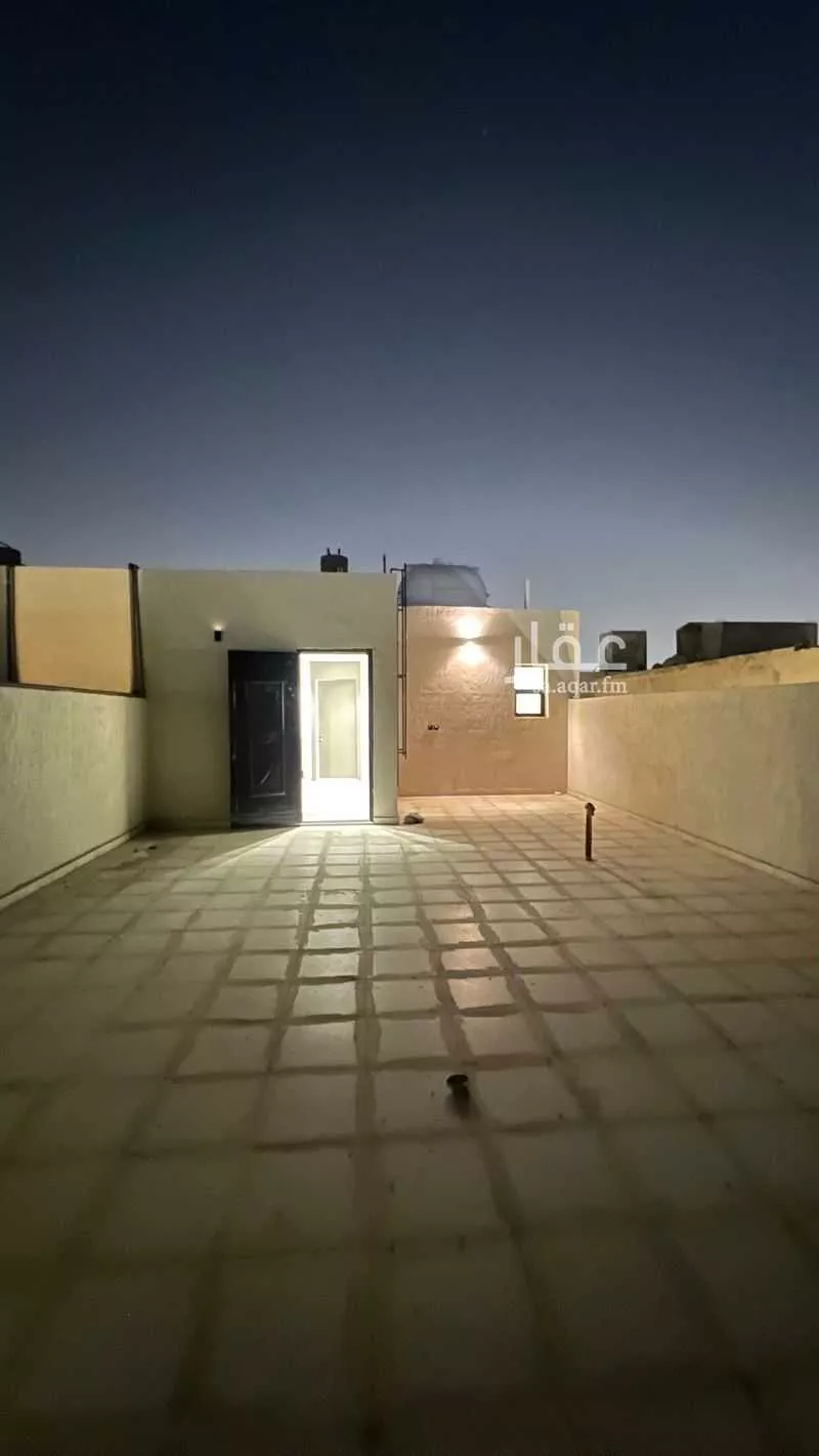 فيلا 8 غرف في ضاحية الملك فهد 4