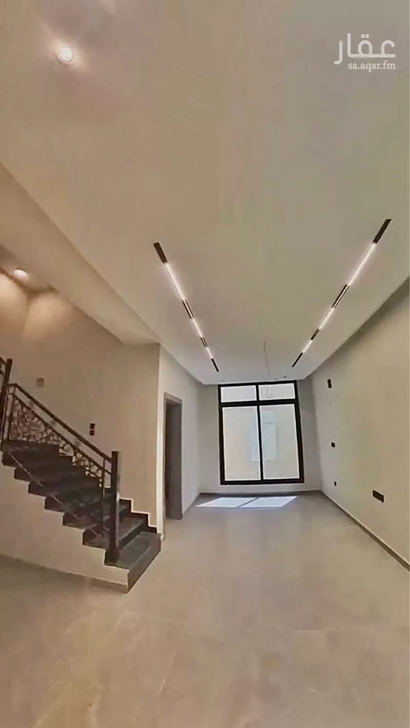 فيلا 5 غرف في ضاحية الملك فهد 3