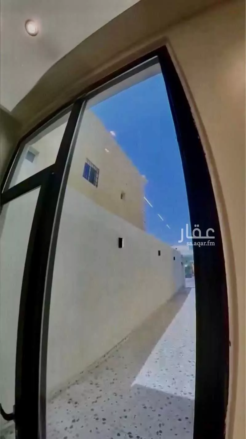 فيلا 5 غرف في ضاحية الملك فهد 4