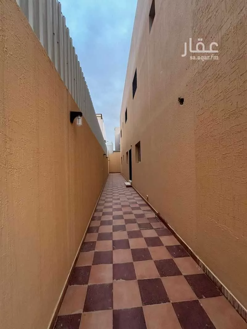 4 bedroom floor in Tuwaiq 7