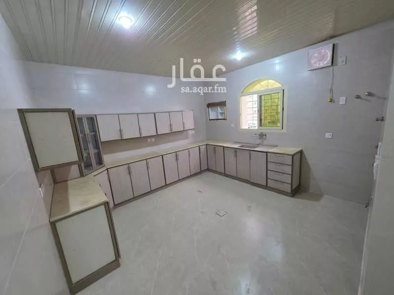 5 bedroom apartment in Al Fayha 8