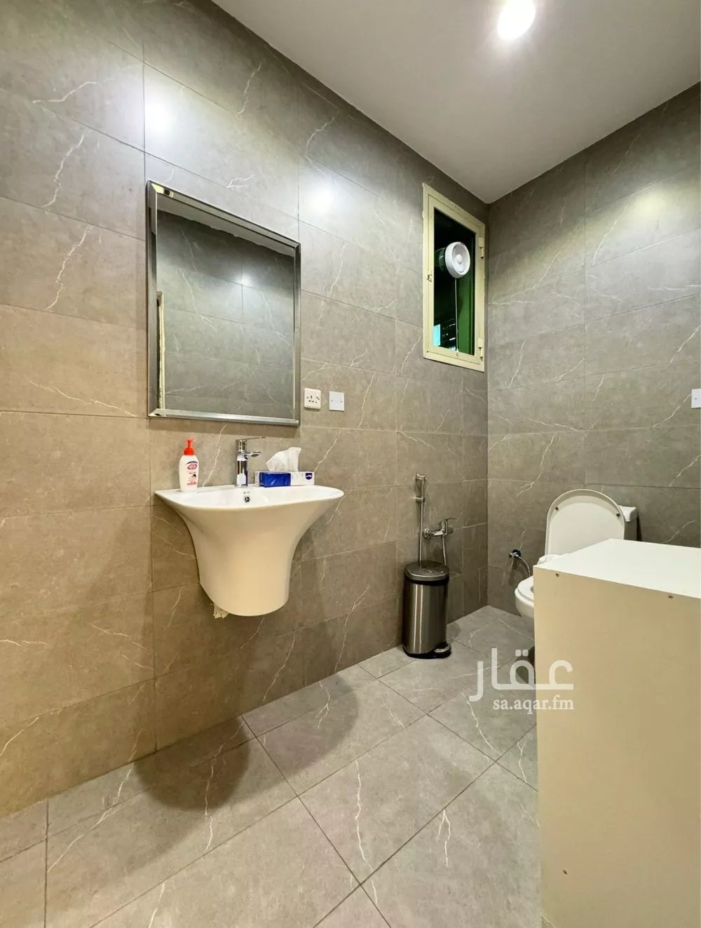 200 sqm office in Al Sahafah 16