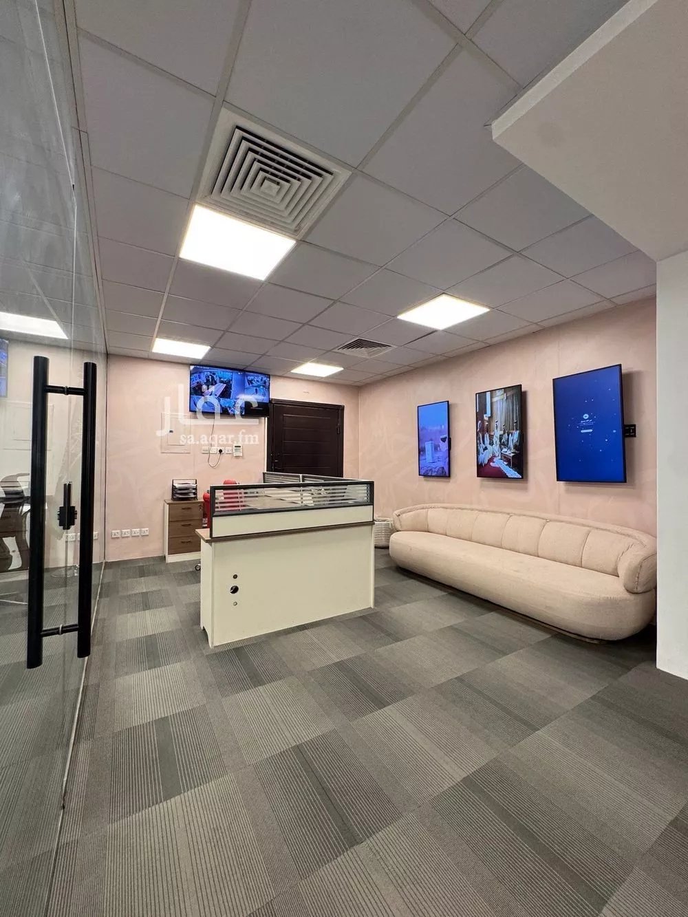 200 sqm office in Al Sahafah 3