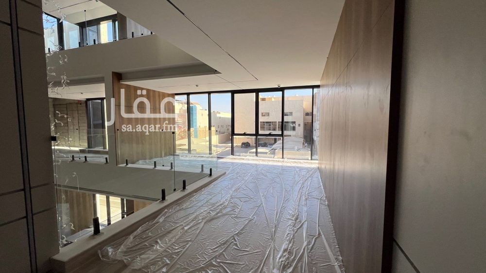 34 bedroom office in Granada, Riyadh 3