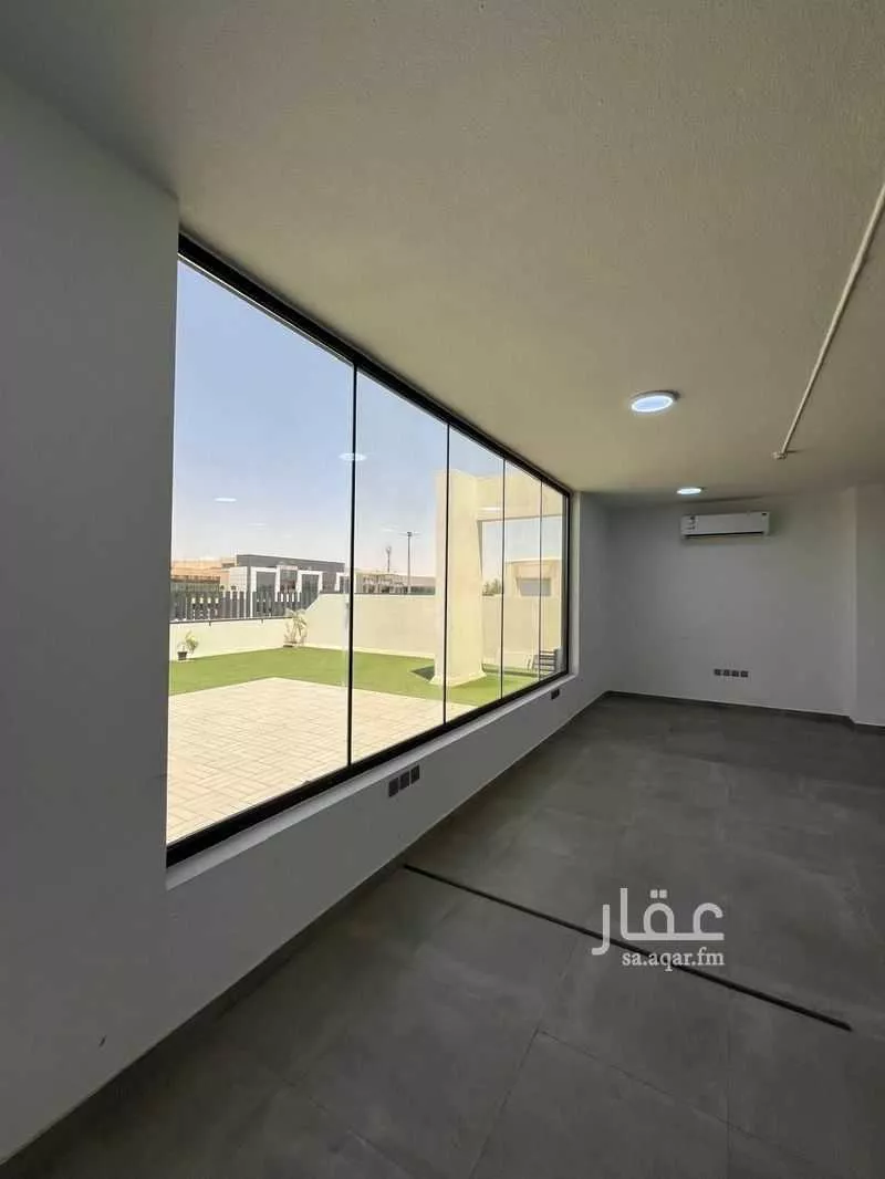 3304 sqm office in Al Rabie 6