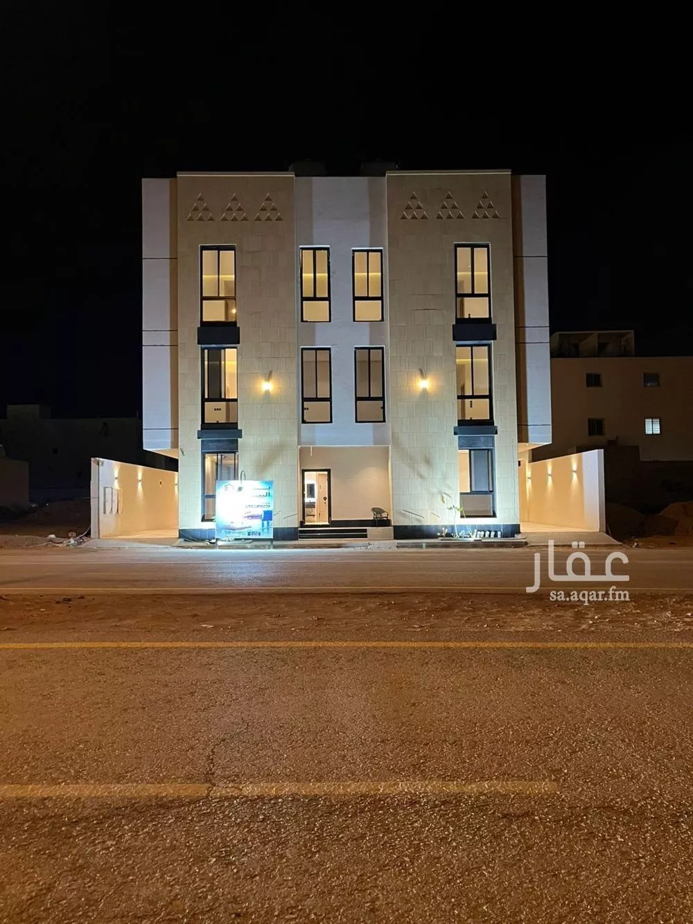 400 sqm building in Al Mahdiyyah 3