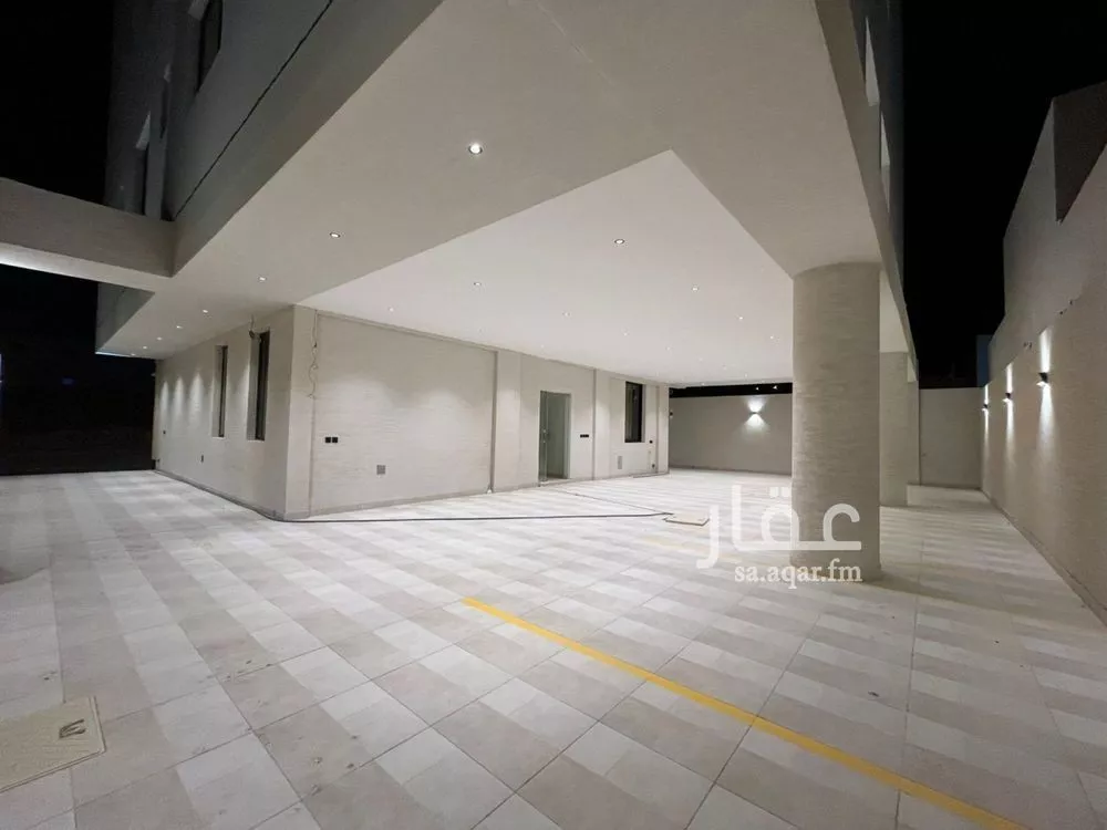 400 sqm building in Al Mahdiyyah 7