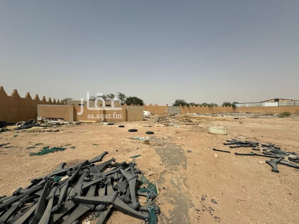 land in Okaz, Riyadh 15
