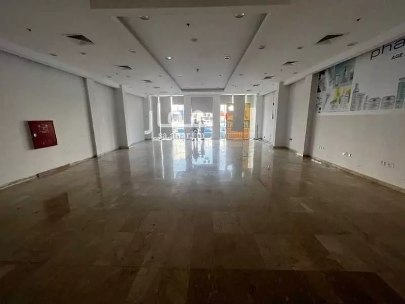محل 586 م² في البوادي 5
