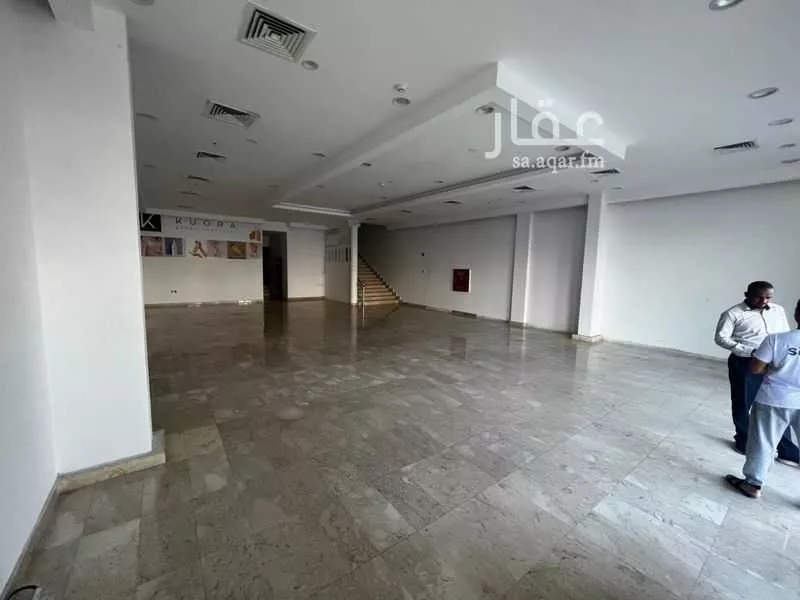 محل 586 م² في البوادي 6