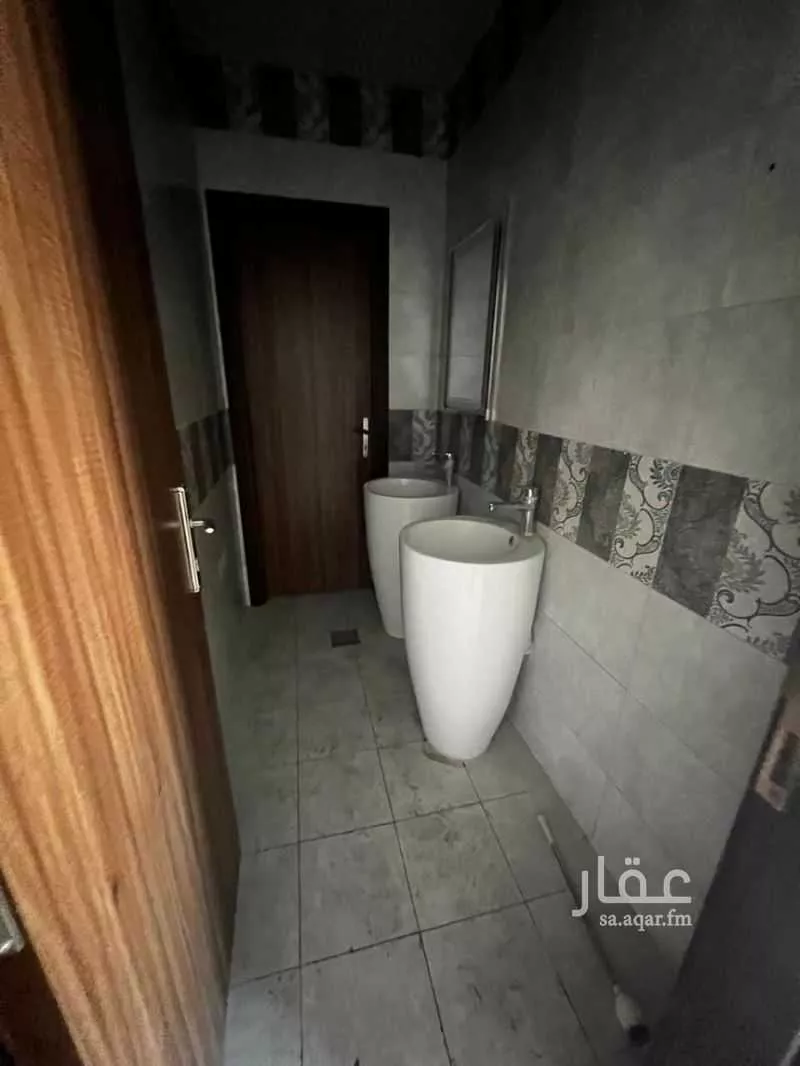 محل 586 م² في البوادي 7