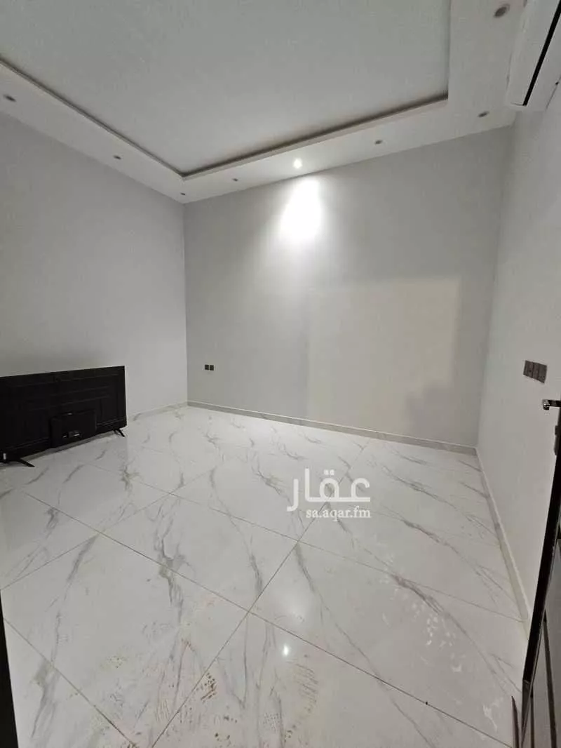 دور 4 غرف في العارض 12