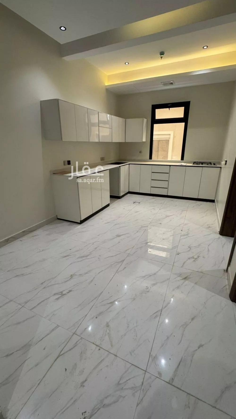 3 bedroom apartment in Al Rimal 6