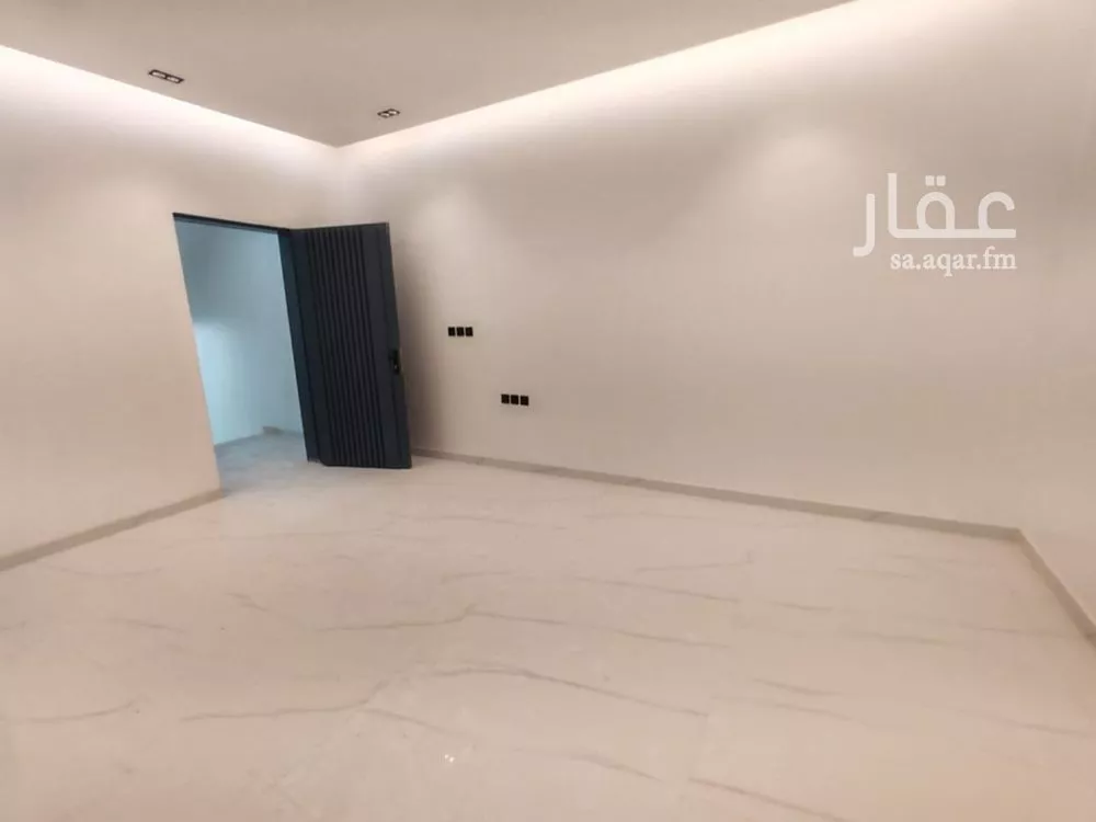 5 bedroom villa in Okaz 2