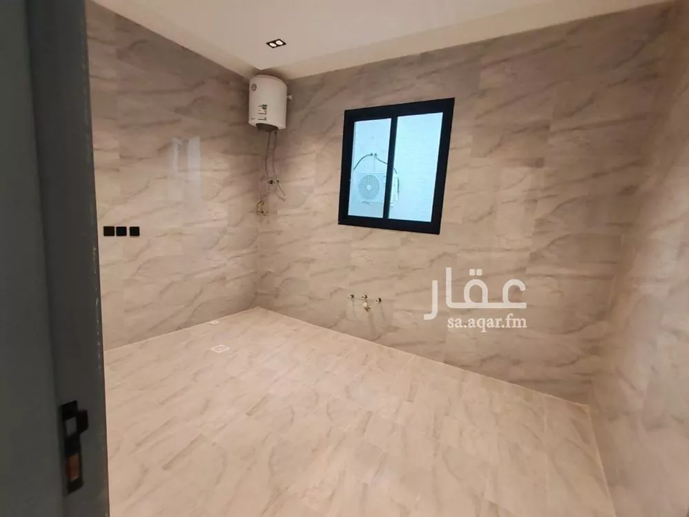 5 bedroom villa in Okaz 7